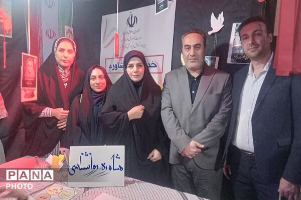 برپایی موکب «سلام شهید» به همت حوزه ۵۰۲ بسیج دانش آموزی ناحیه دو شهرری 