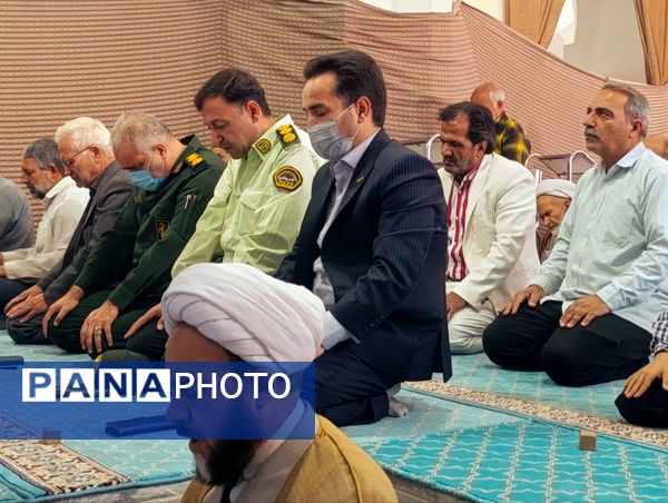 خلیل اباد همگام با ملت ایران فریاد خشم و نصر در نماز جمعه طنین انداز شد