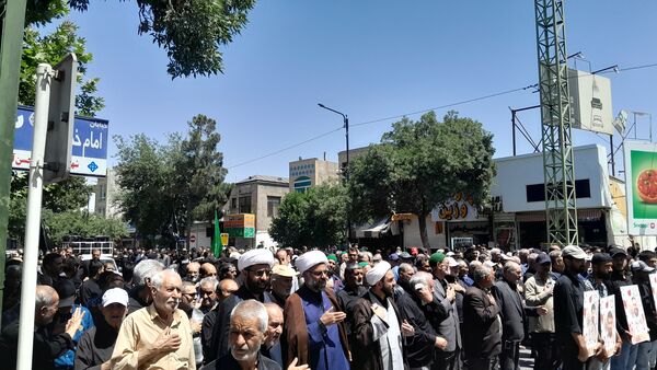 مراسم زنجیر زنی و سینه زنی به مناسبت سالگرد رحلت امام در نیشابور 