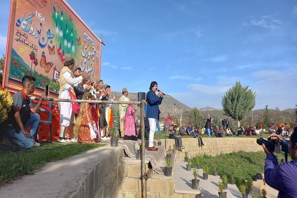 جشن نوروزگاه در پارک ساحلی یاسوج 