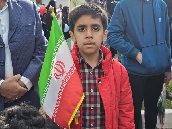 حضور پرشور دهه نودی‌های جهرمی در جشن انقلاب - 2