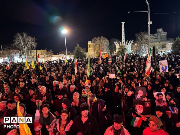 میدان شهید سلیمانی، کانون تجدید پیمان؛ ملت یکپارچه در حمایت از رهبر معظم انقلاب
