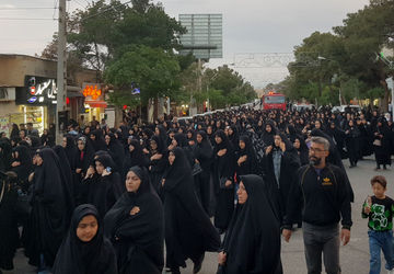 دسته عزاداری مردم دامغان به مناسب شهادت رئیس جمهور و همراهانشان