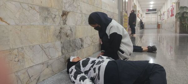 برگزاری بیست و ششمین مانور زلزله در دبیرستان دخترانه شهید صدر