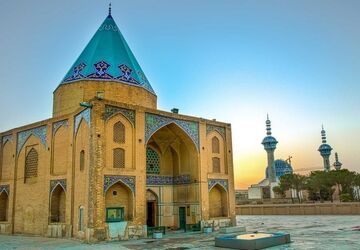 تخت فولاد موزه ای دیدنی در زیر آسمان شهر اصفهان