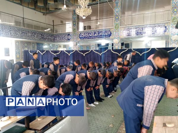 برگزاری اولین نماز جماعت سال تحصیلی جدید دبستان حضرت قاسم ابن الحسن (ع)