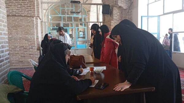 میز خدمت در نماز جمعه هفتۀ اول بهمن ماه