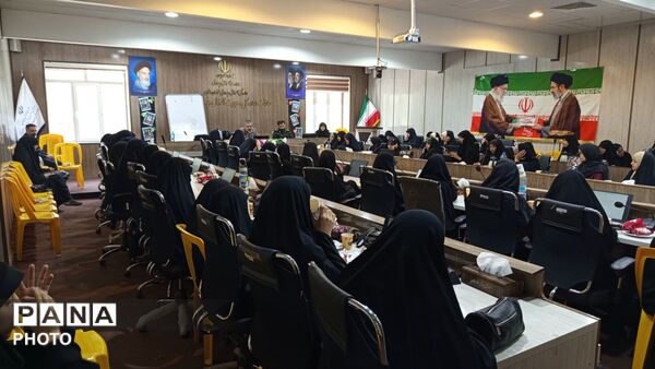 برگزاری دوره آموزشی «یاوران ولایت» دانش‌آموزی در تبادکان