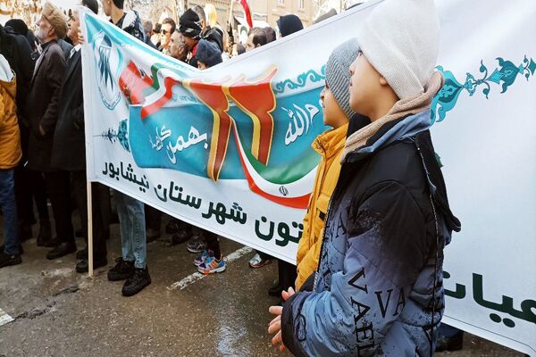 راهپیمایی پرشور ۲۲ بهمن ماه در شهرستان نیشابور