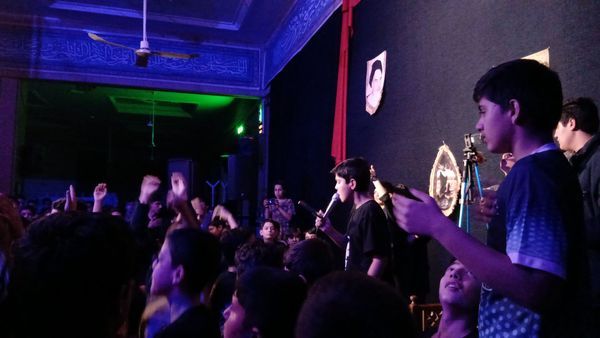 شبی معنوی برای دانش آموزان معتکف 