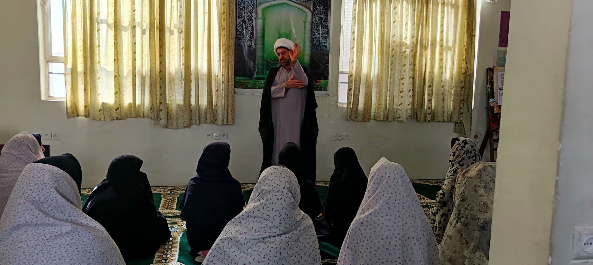اجلاسیه نماز در دبیرستان کوثر فرهنگیان