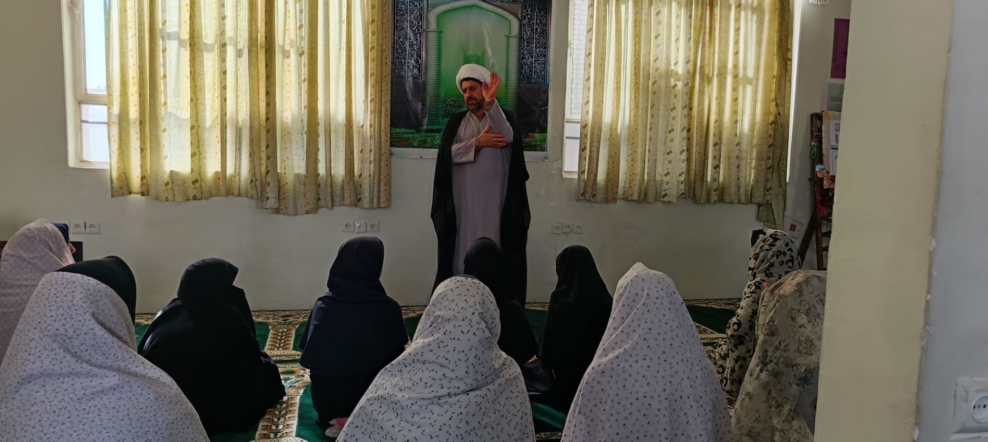 اجلاسیه نماز در دبیرستان کوثر فرهنگیان