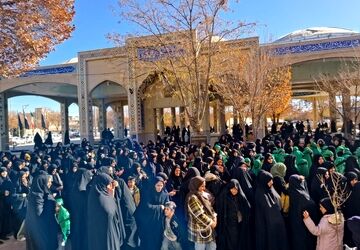 اجتماع عزاداران و عشاق فاطمه زهرا در بروجن