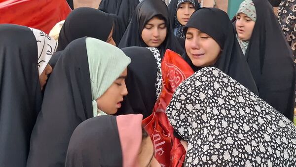مراسم روز سوم اعتکاف دانش‌آموزان دختر در مسجدالنبی کرج