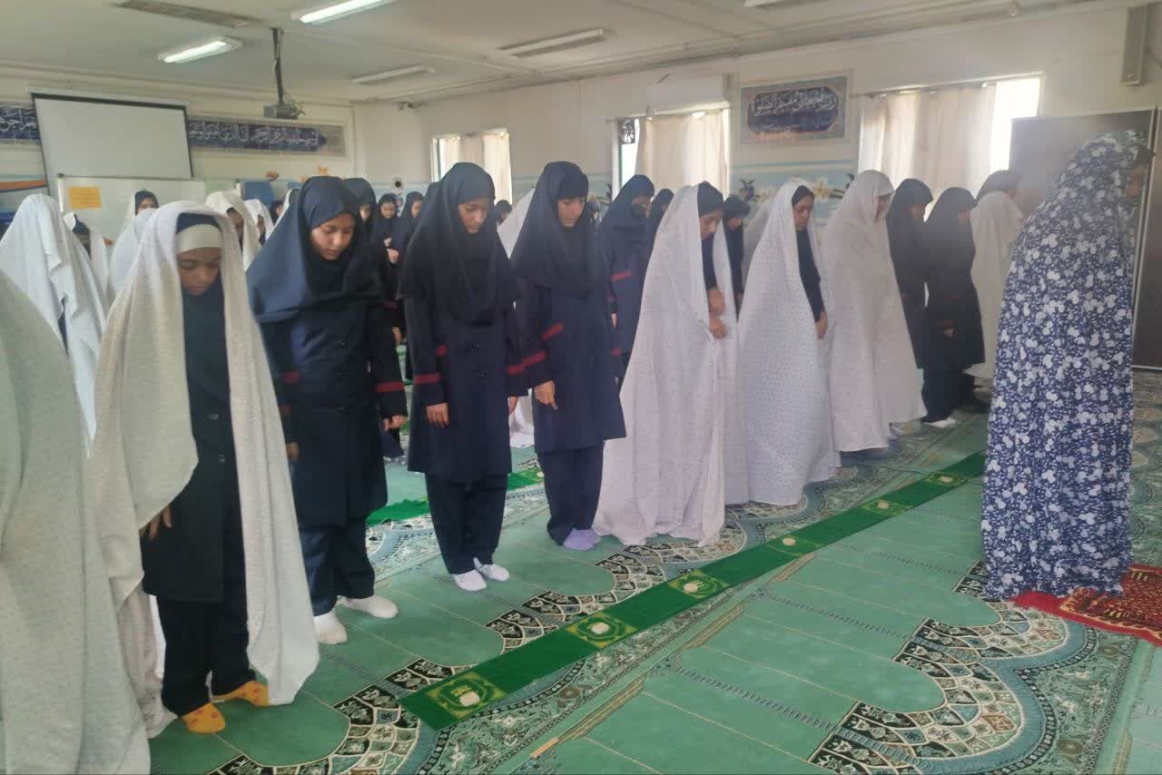 نماز در آموزشگاه فرشتگان، کلید خوش شانسی روزانه