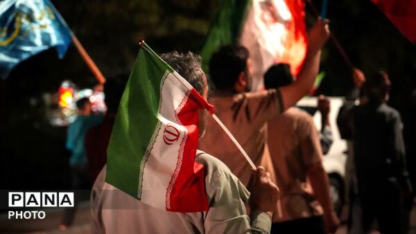  روزهای دلتنگی؛ شهادت پدر، آرزوی پرواز، تشییع شهدا