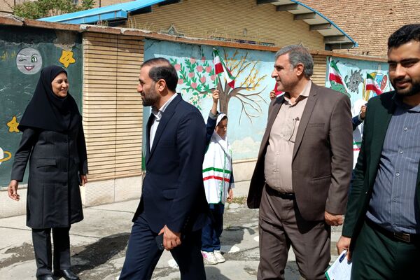 برگزاری نشست ستاد راهبری نماد و بازدید از مدارس