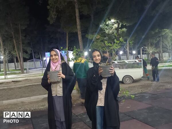  بیعت فرهنگیان آموزش و پرورش مه ولات با رهبر جمهوری اسلامی ایران