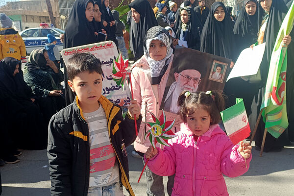 مردم شهر صغاد حامی آرمان‌های انقلاب با حضور در راهپیمایی ۲۲ بهمن