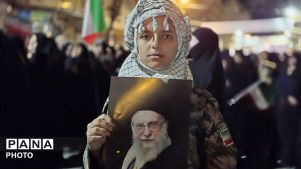 کودکان فارسان هم پای کارند