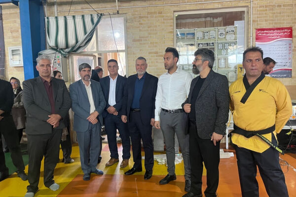 تجلیل از خیرخانه تکواندو آباده و اهدا مدال به تکواندوکاران مسابقات استانی