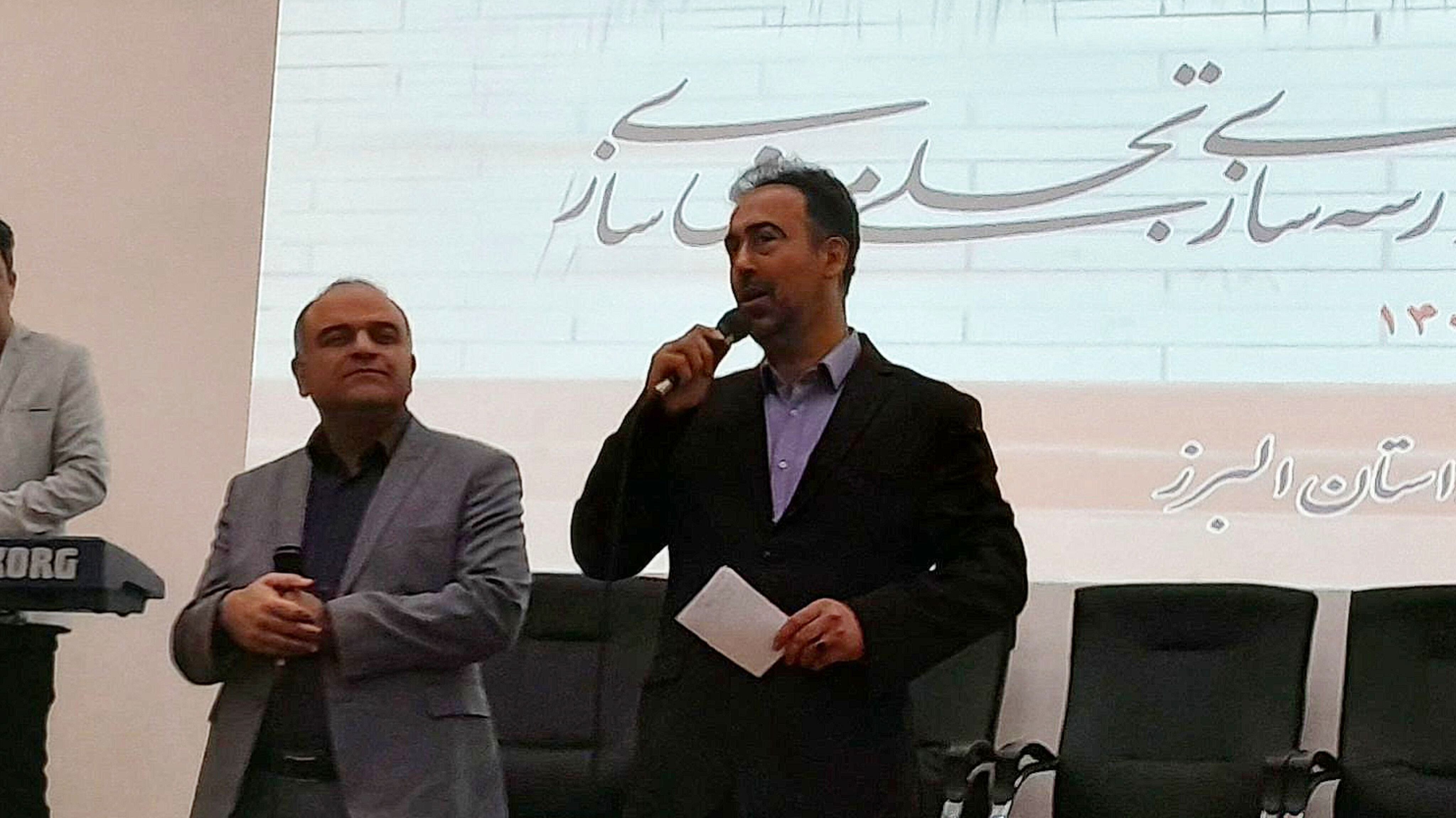 خیرین مدرسه‌ساز بازوهای توانمند دولت هستند