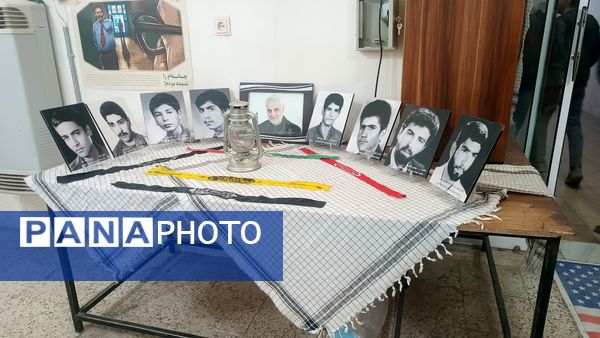 گذری بر روز اول و روز دوم نمایشگاه دهه فجر دبیرستان شاهد ابوذر غفاری