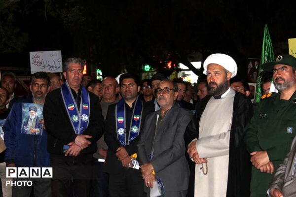 مراسم سازمان دانش‌آموزی فاروج به یاد دانش‌آموزان شهید میناب