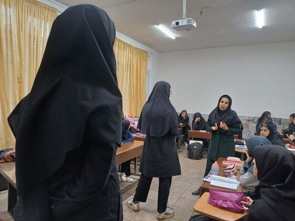 کارگاه آموزشی مشاوره در دبیرستان مطهره ناحیه ۶ مشهد