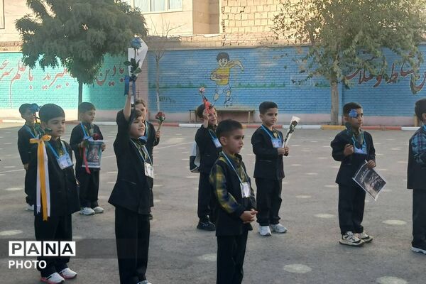 آغاز فصل دانایی؛ لبخند کلاس‌اولی‌ها در جشن شکوفه‌ها