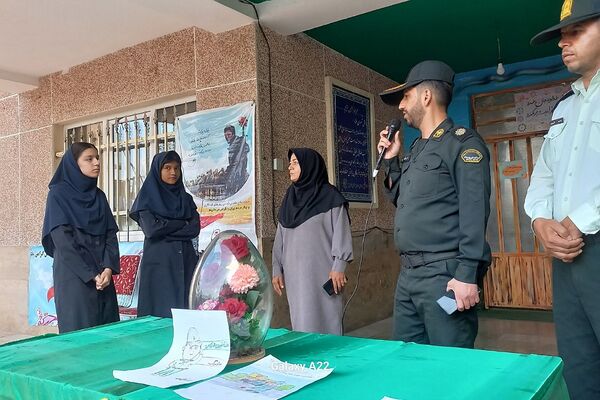گرامیداشت هفته نیروی انتظامی در مدارس رودهن 