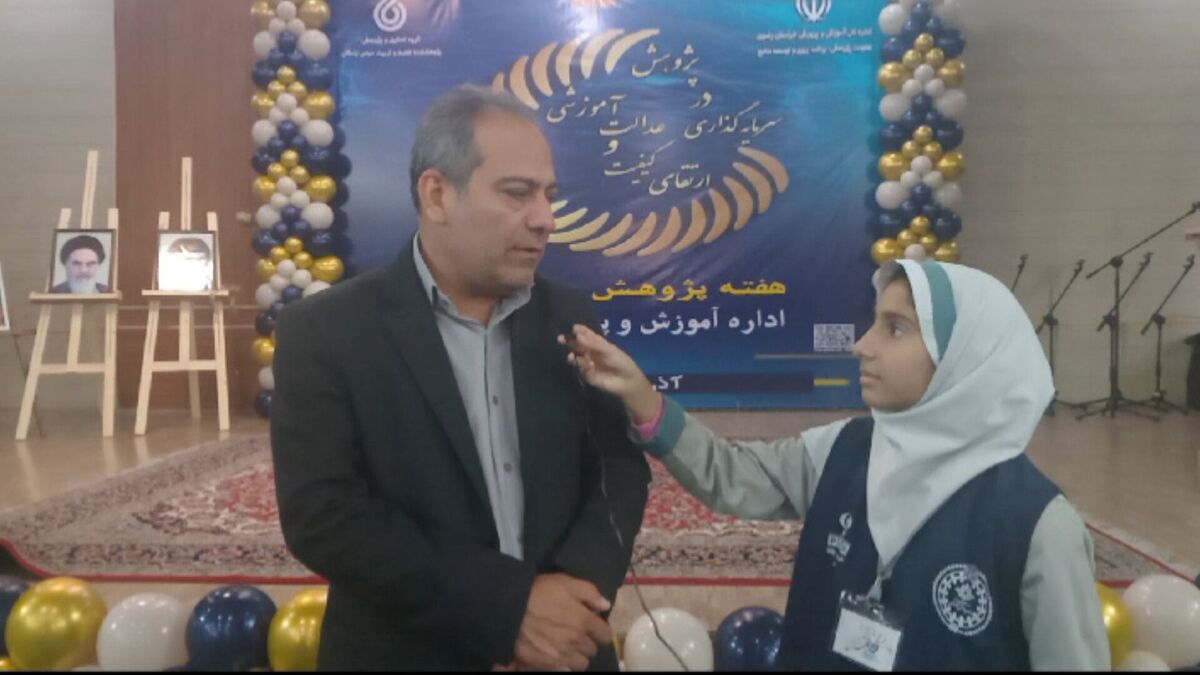 سند تحول بنیادین، راهنمای توسعه پژوهش در مدارس است