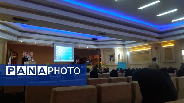 برگزاری جلسه رؤسای انجمن اولیا و مربیان مدارس شهرستان اسلامشهر