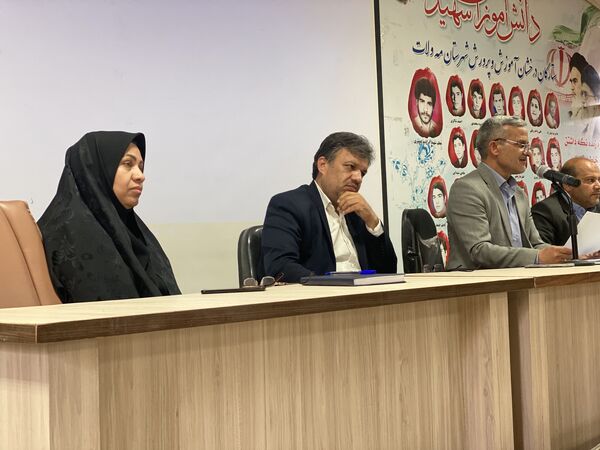 همایش مدیران مدارس شهرستان مه‌ولات در آستانه هفته بزرگداشت مقام والای معلم