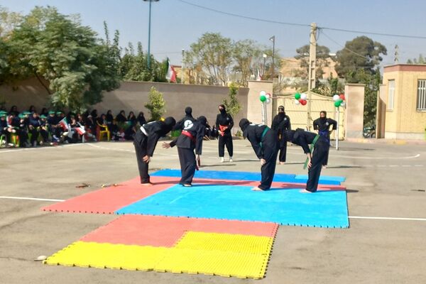 افتتاحیه المپیاد ورزشی درون‌مدرسه‌ای در دبیرستان منتصرین شاهد ورامین