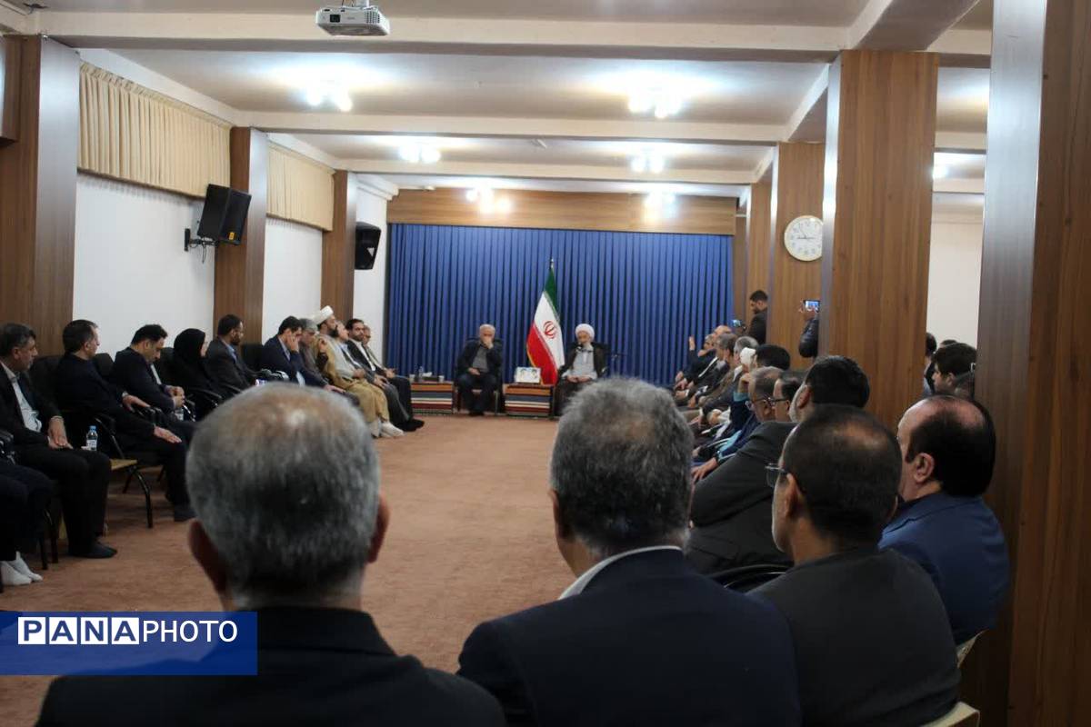 دیدار مدیران اجرایی مازندران با نماینده ولی‌ فقیه