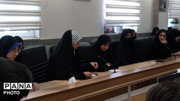 جلسه تشکلات دانش آموزی با نماینده مردم نیشابور در مجلس شورای اسلامی