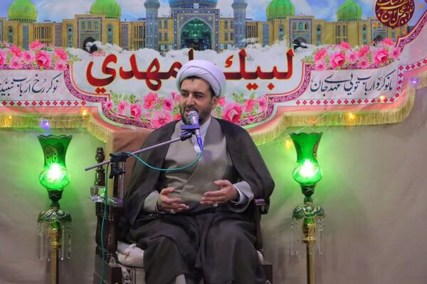 مسجد بقیه‌الله‌الاعظم (عج) غرق در شادی و انتظار