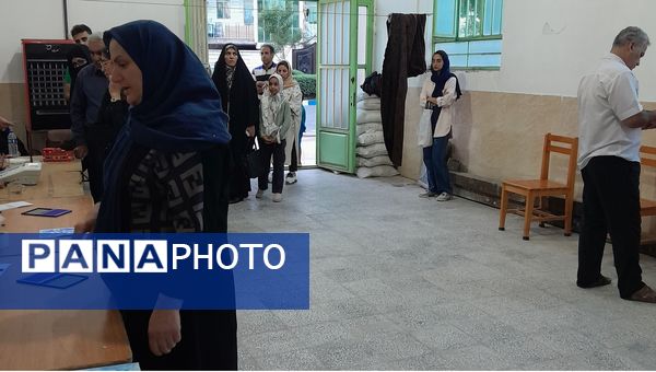 حضور پرشور مردم لرستان برای بار دوم پای صندوق‌های رأی