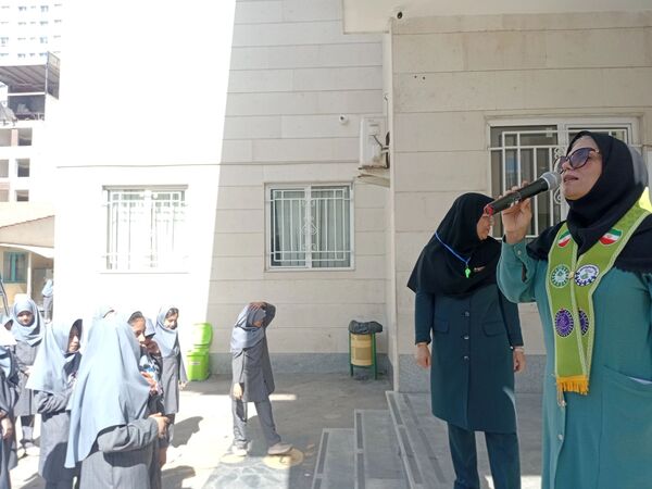 آماده سازی دانش آموزان پیشتاز برای جشن عاطفه ها