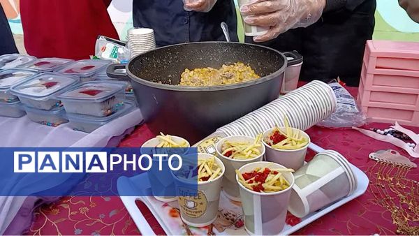 جشنواره بازارچه خوارزمی در دبیرستان بهرام رزمی ناحیه یک شیراز