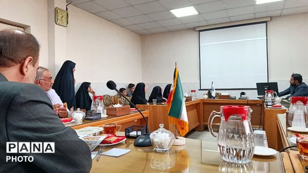 رونمایی از «سفرهای من و گیلاند» نخستین کتاب انتشارات سازمان دانش آموزی قم