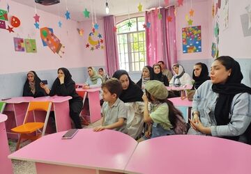 برگزاری کارگاه مهارت‌های زندگی با محوریت مدیریت خشم در دبستان دخترانه چشمه نور