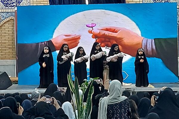 اجتماع بزرگ دختران عاشورایی منطقه 