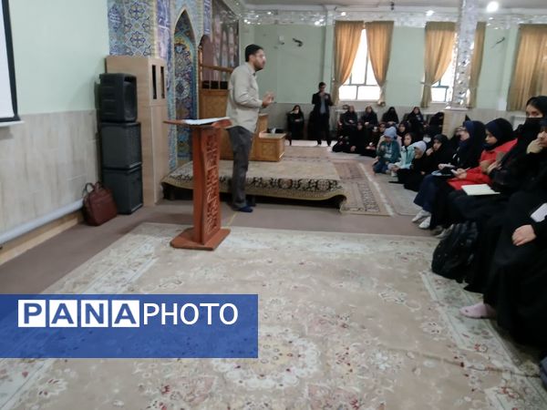 برگزاری جلسه توجیهی هیات‌های دانش‌آموزی دختران آموزش و پرورش ناحیه۶ مشهد