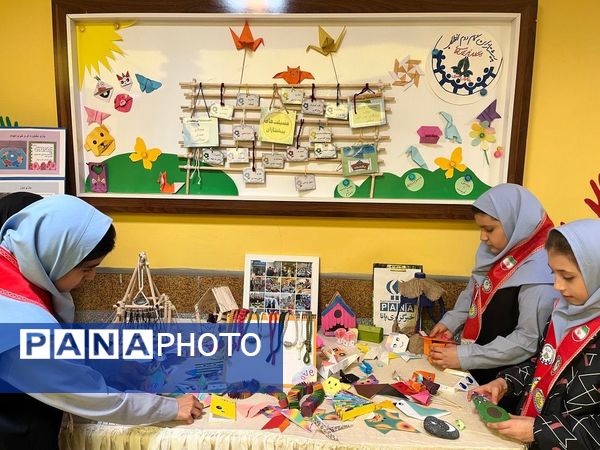 مراسم تحلیف پیشتازان دبستان آرمینه مصلی نژاد ناحیه۶ مشهد