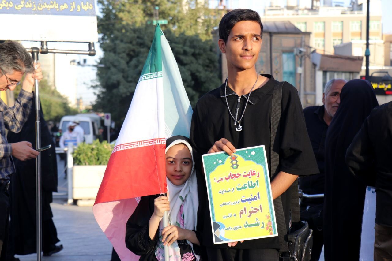 راهپیمایی گرامیداشت روز عفاف و حجاب در مشهد