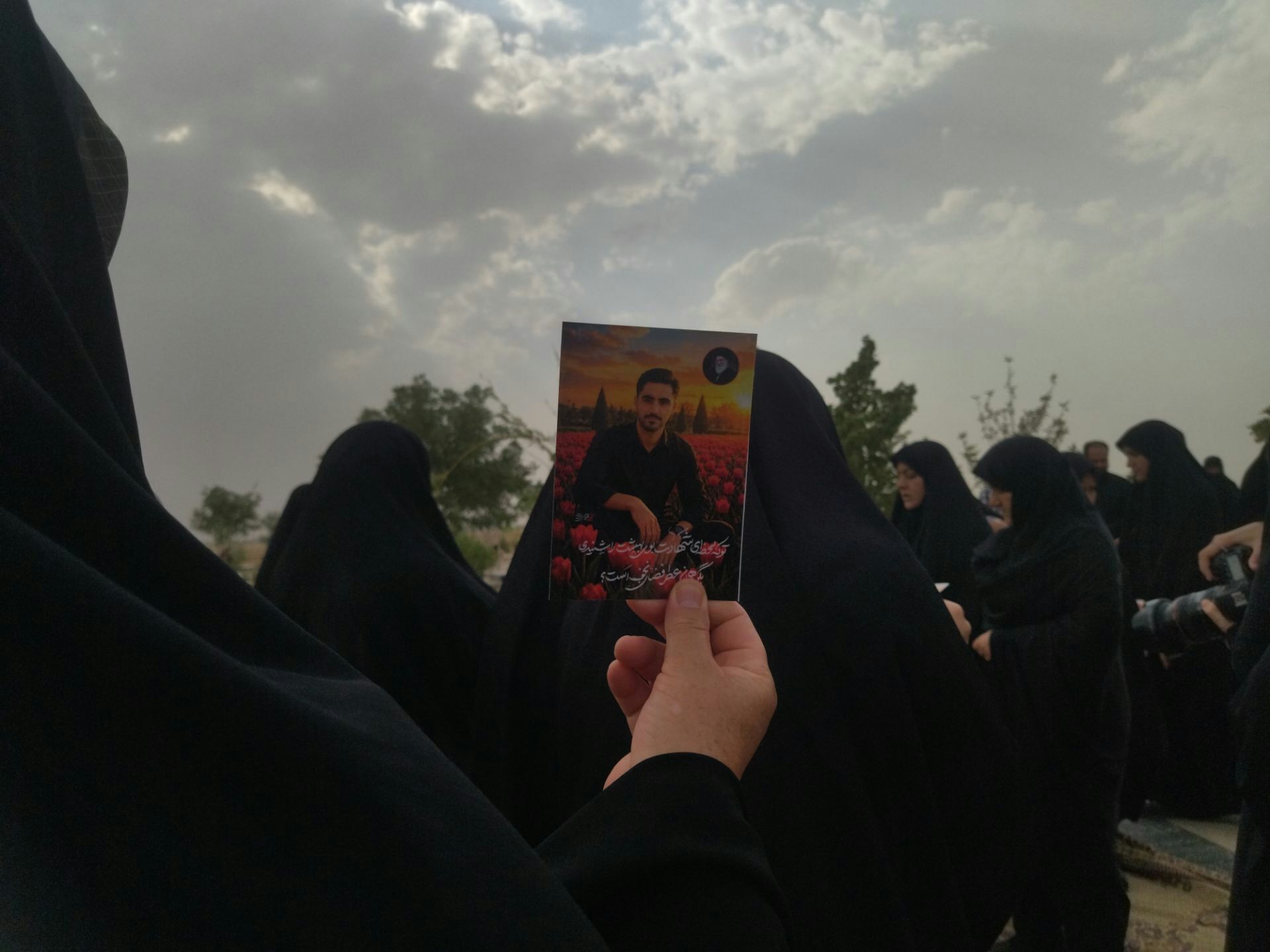 جمعیت زنان و مردان شیر دل این خاک در روستای بابان در تولدشهیدمهدی بیات 