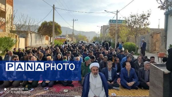 نماز عید فطر در مسجد صاحب الزمان روستای گزکوه