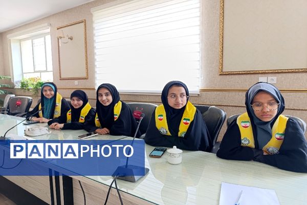 آیین تجلیل از دانش‌آموزان فعال ناحیه ۵ مشهد